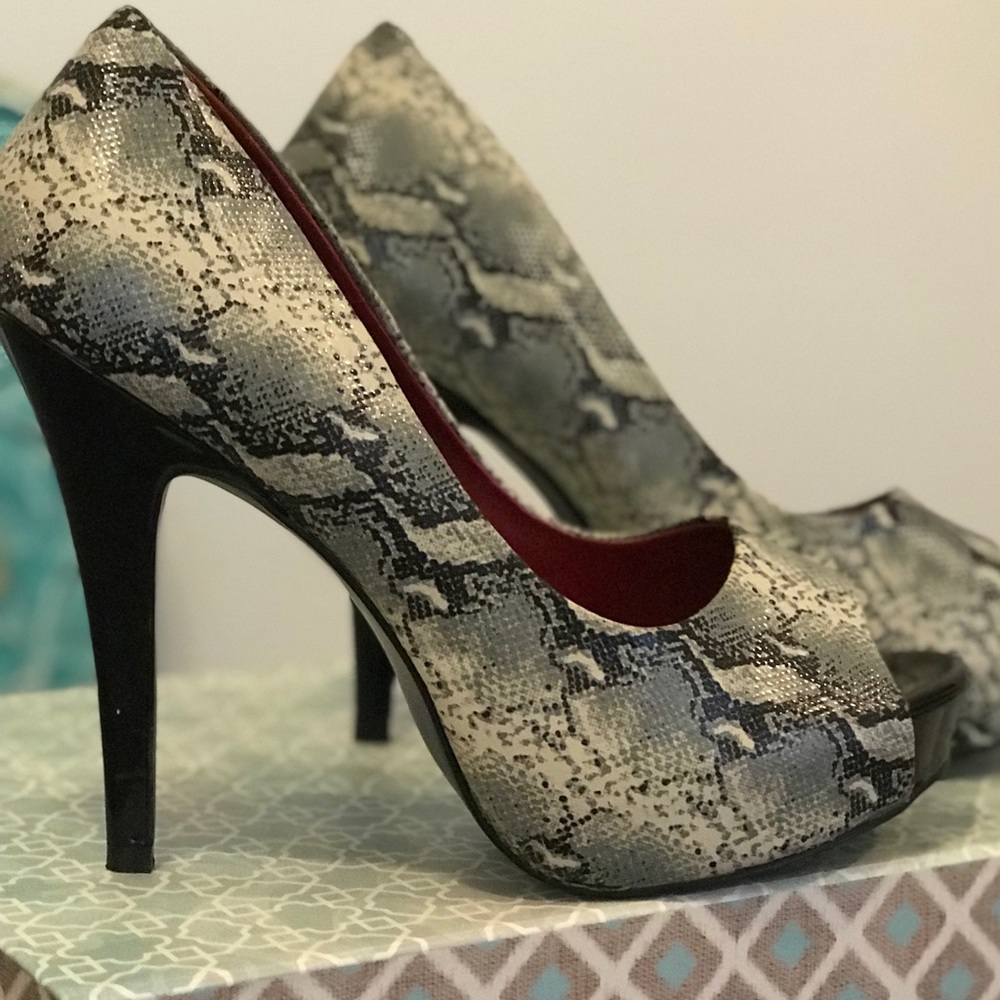 Jessica Simpson snake print stilettos